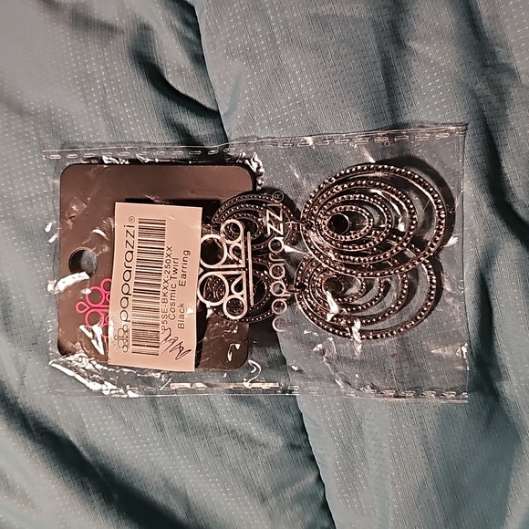 Paparazzi: Cosmic Twirl, Black - Picture 3 of 3